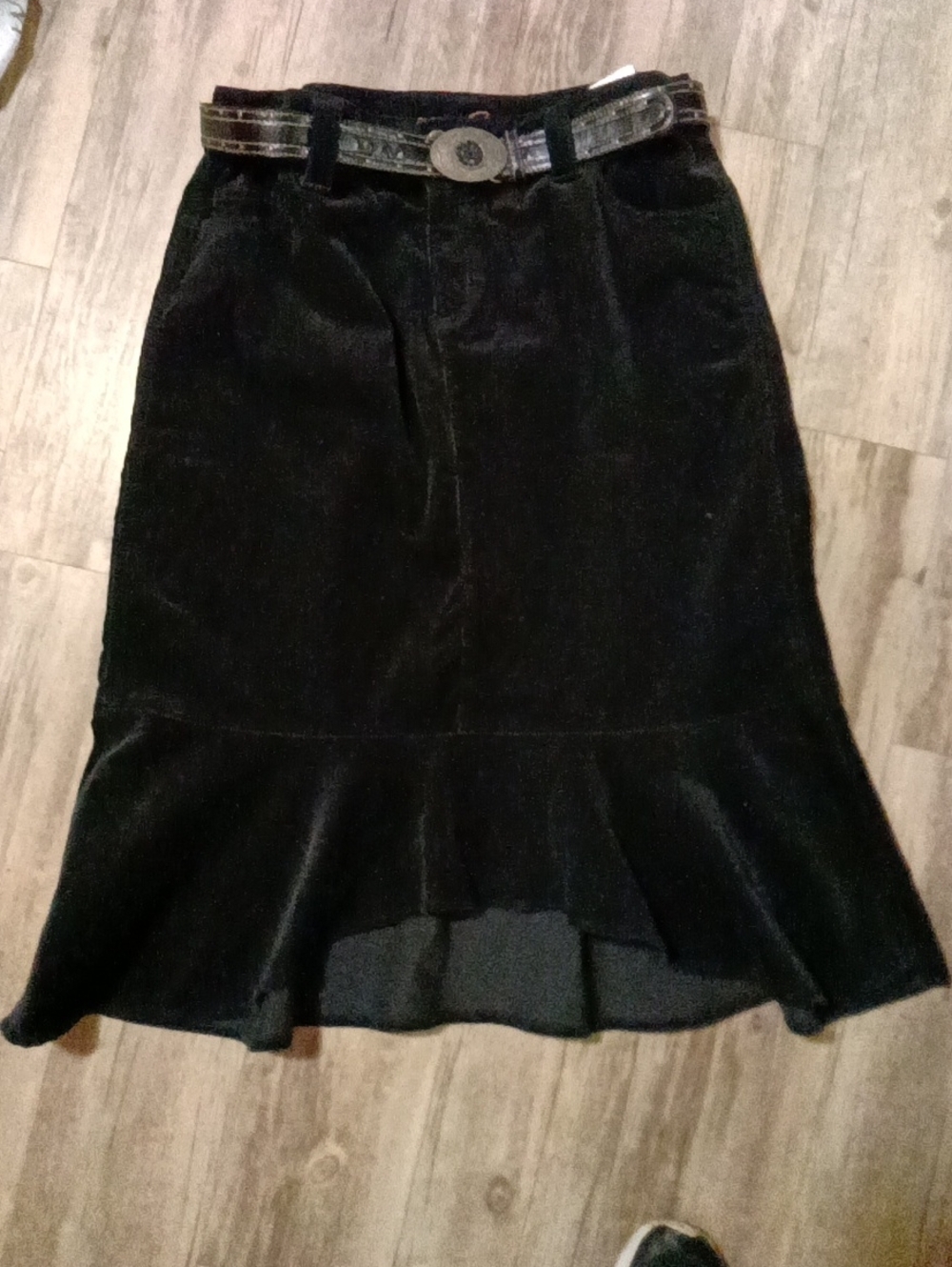 Size 15 M, Elegant Black Velvet High-Low Skirt with Accent Belt